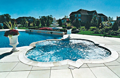3.-Pool-landscaping-decorative-urn