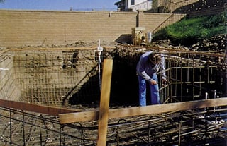 shaping-and-installing-steel-rebar-into-pool.jpg