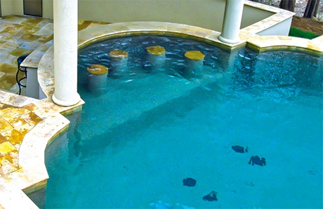 Roman Pool Swim Up Bar