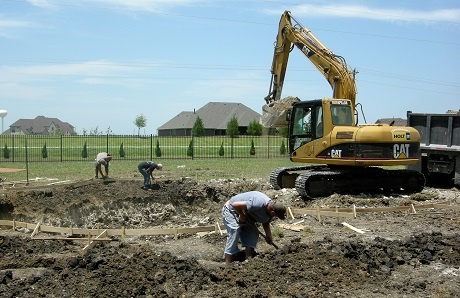 Back-hoe-digging-a-swimming-pool.jpg