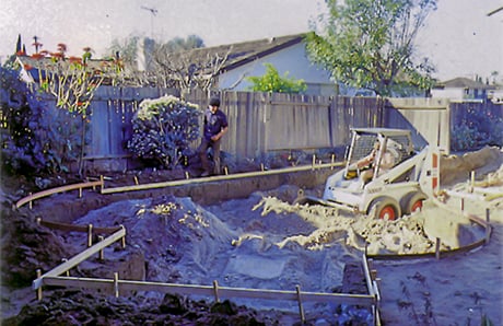 Bobcat-digging-swimming-pool