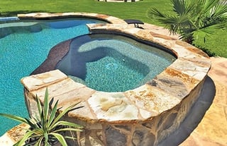 freeform-infinity-spa-with-flagstone-facing.jpg