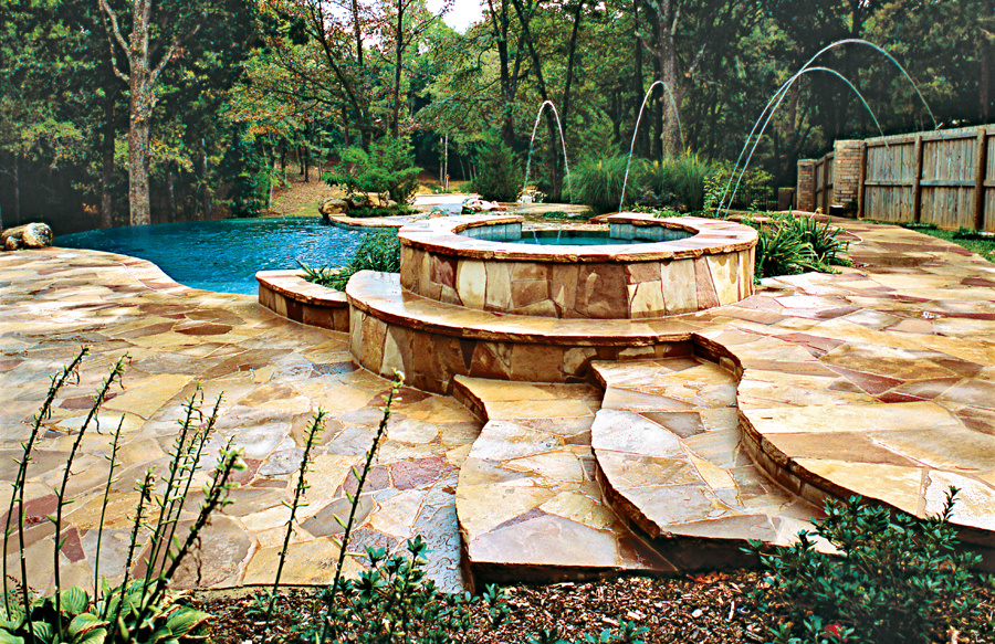 curved-stairs-on-flagstone-pool-deck
