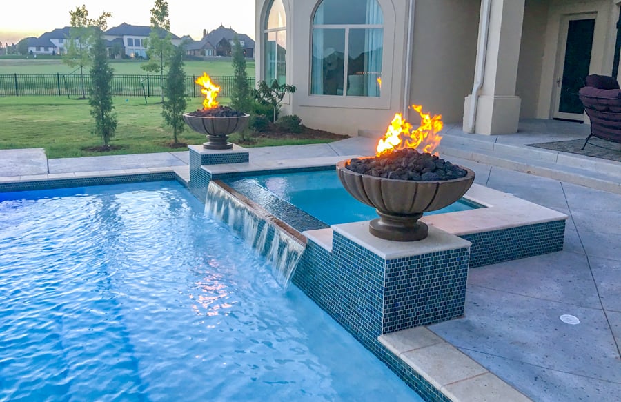 fire-features-on-gunite-spa