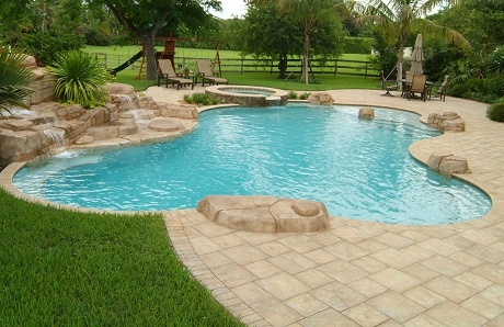 freeform-pool-with-pavers-in-offset-pattern.jpg