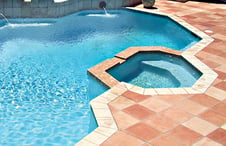 geometric-gunite-spa-on-pool