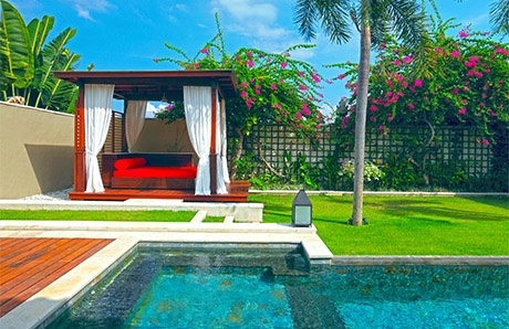 large-cabana-near-pool.jpg