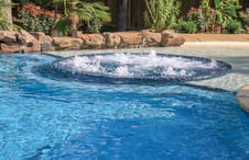 level-round-rimflow-spa-on-pool