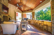 outdoor-kitchen-beneath-hard-ceiling