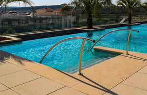 pool-steps-with-hand-rails