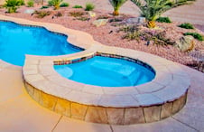 round-gunite-spa-with-inverted-side