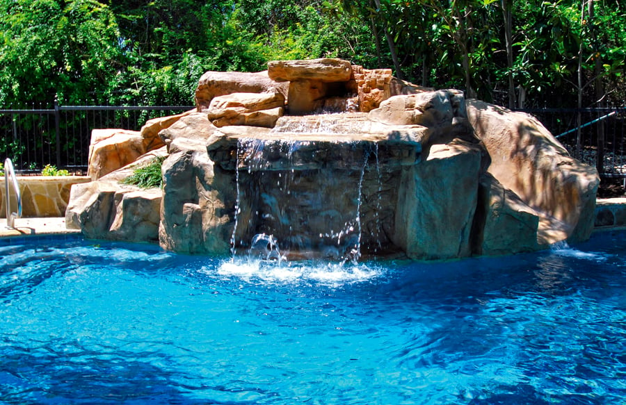 simulated-stone-waterfall-on-custom-pool