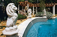 spouting-lion-statue-on-swimming-pool