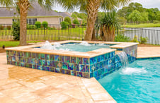 square-gunite-spa-on-pool