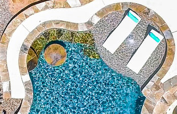 stone-swim-up-table-with-flagstone-bench