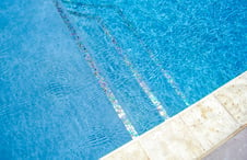  swimming-pool-steps-timmed-in-tile