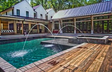 wood-deck-and-laminars-on-pool