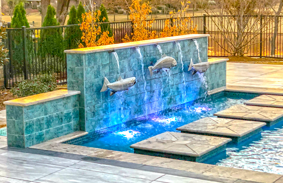 custom-water-feature-on-swimming-pool