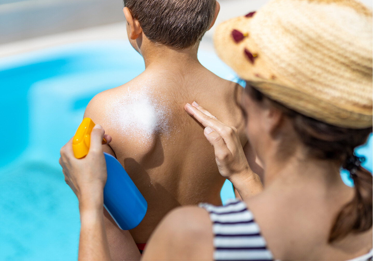 Best Sunscreen for Swimming Pools: 7 Rules for Families